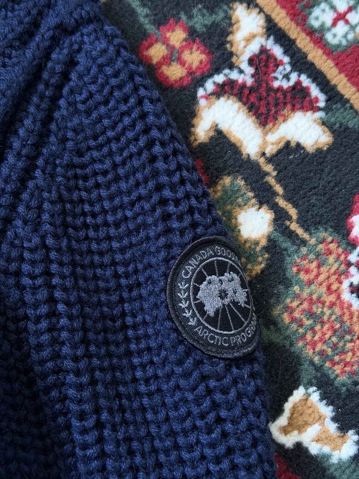 Canada Goose Men's Navy Blue Merino Wool Knit Pullover Sweater Regular Size M