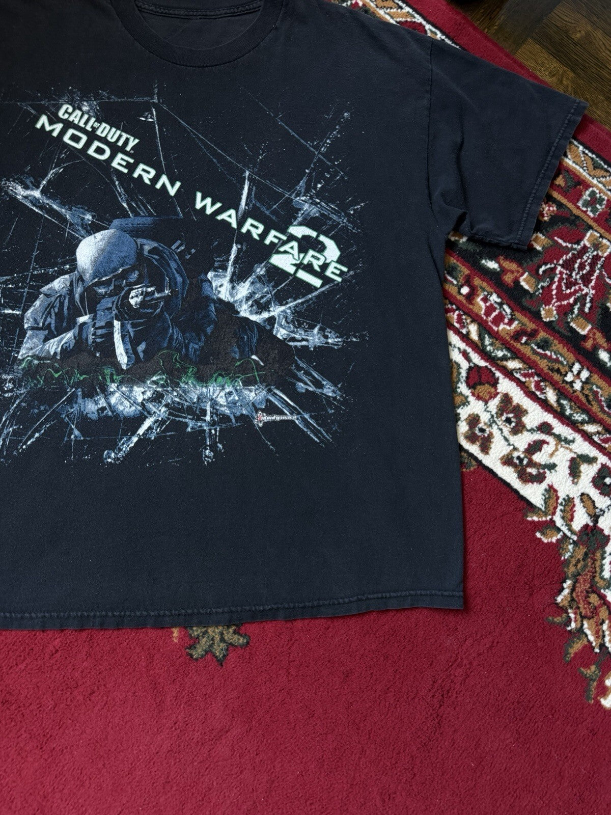 Rare Call Of Duty Modern Warfare 2 Shattered Glass Vintage Promo Tee COD 2008-09