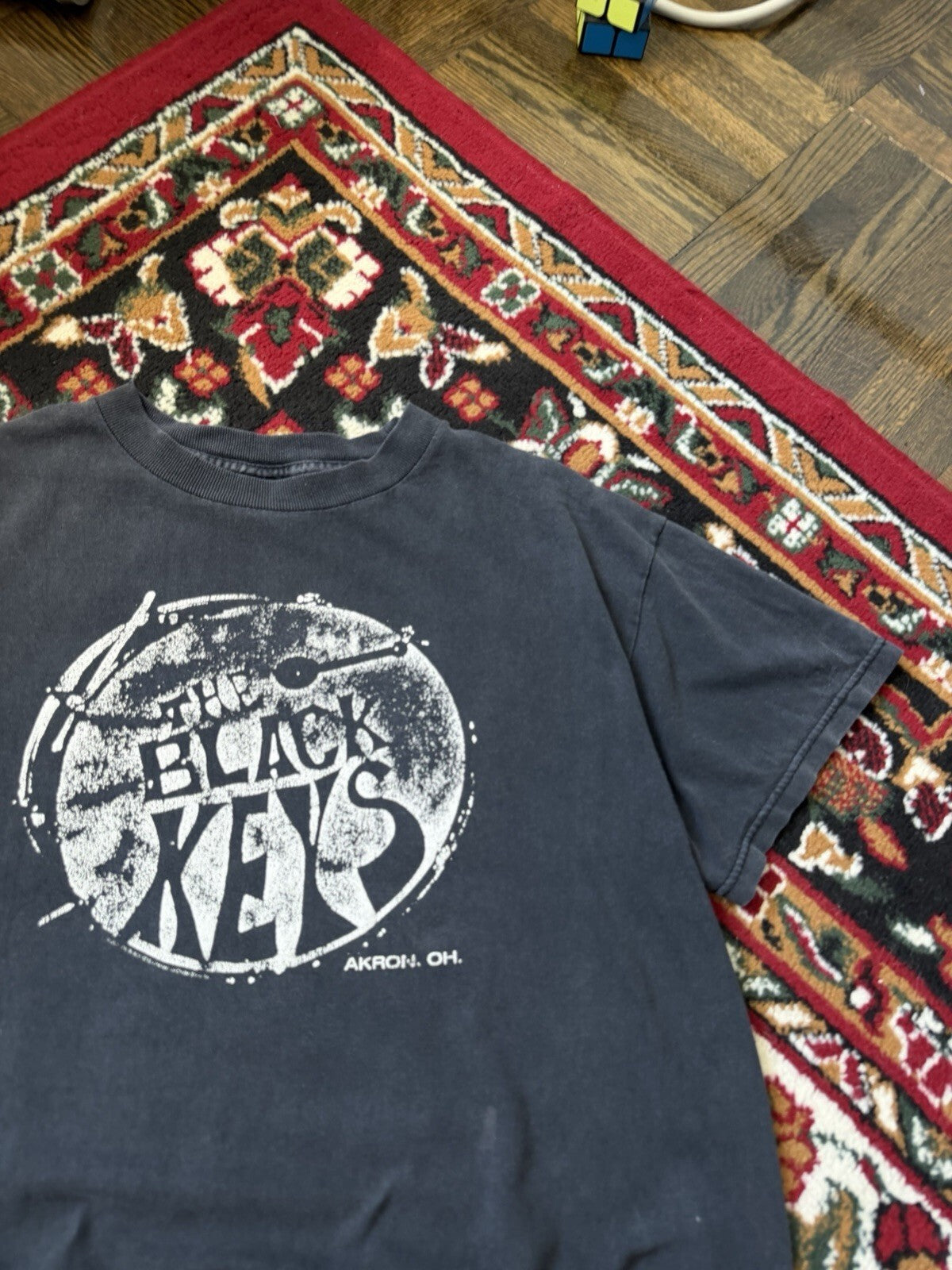 Vintage 2004 The Black Keys Akron Ohio The La’s Parody Band T Shirt Sz M Y2k