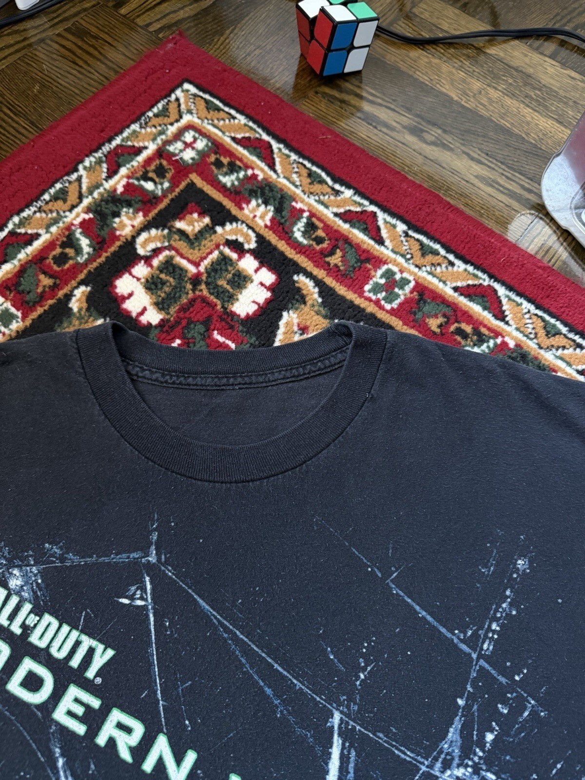 Rare Call Of Duty Modern Warfare 2 Shattered Glass Vintage Promo Tee COD 2008-09