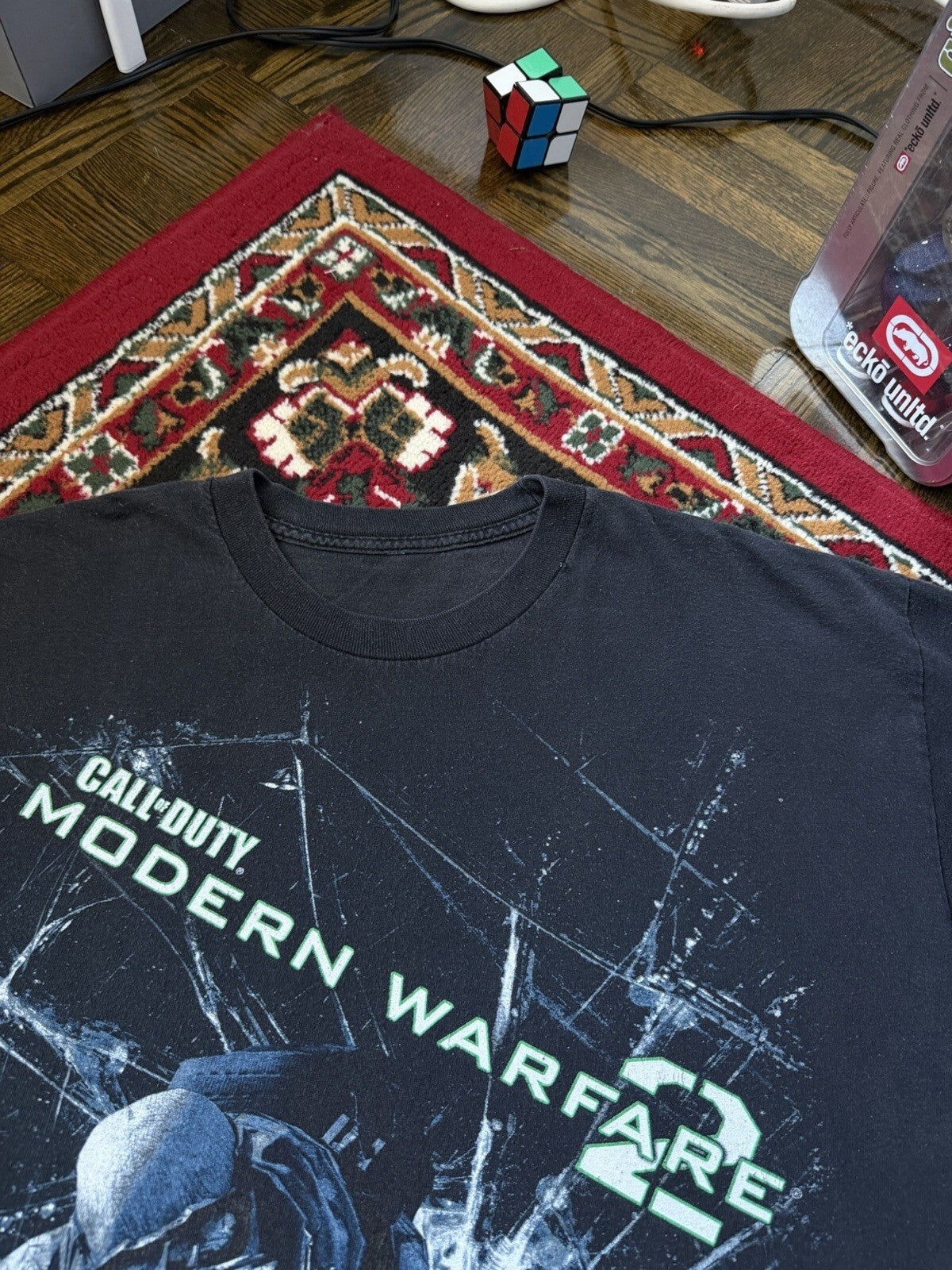 Rare Call Of Duty Modern Warfare 2 Shattered Glass Vintage Promo Tee COD 2008-09