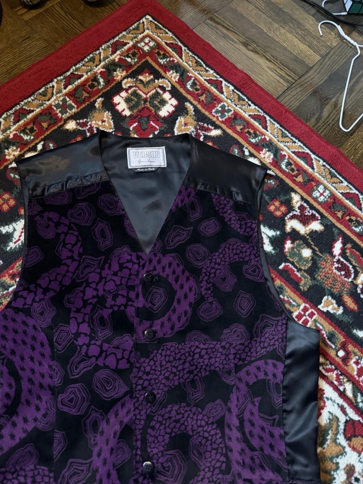Vintage VERSUS Gianni Versace Purple Velvet Waistcoat Vest Made In Italy 90s