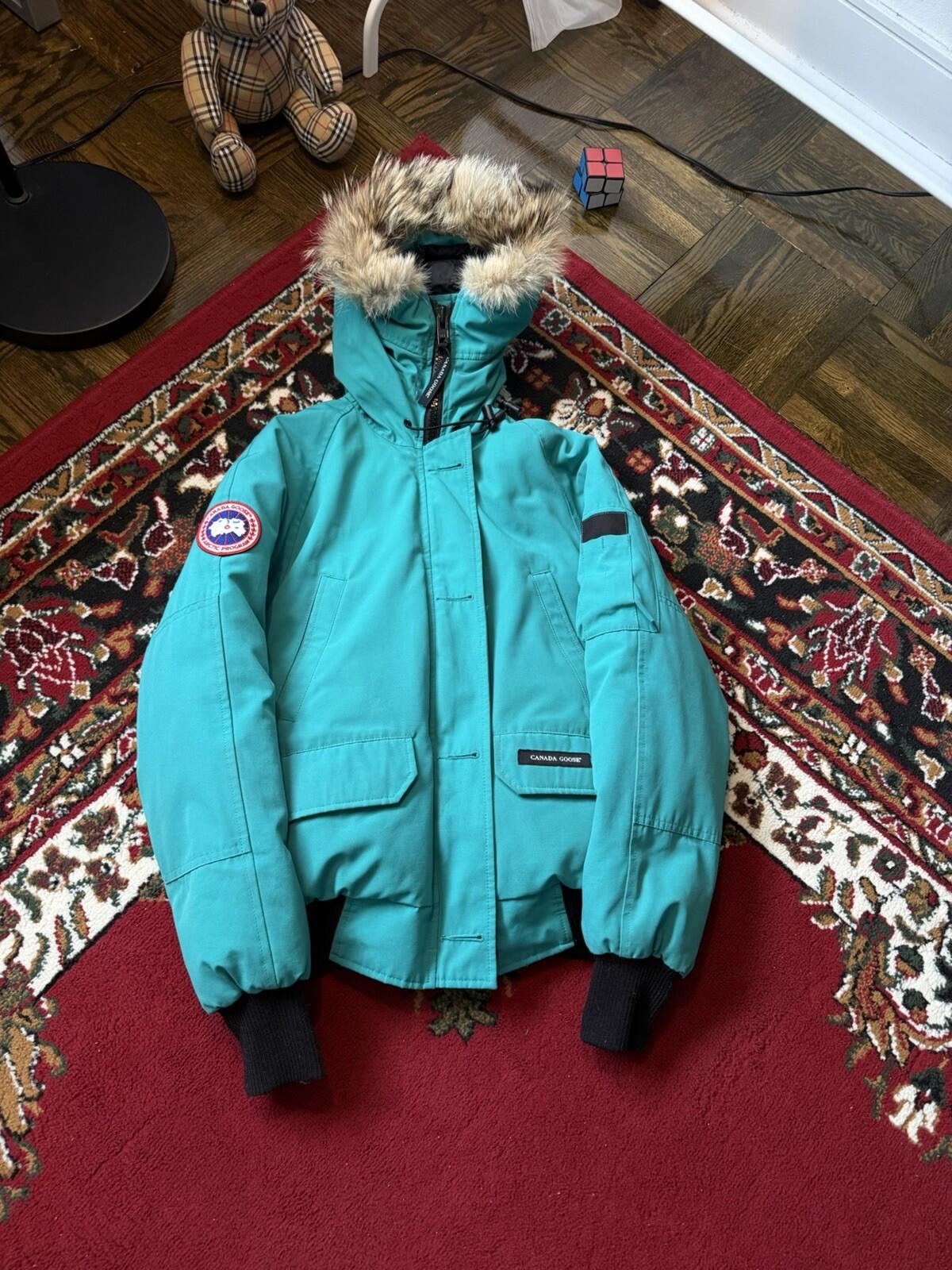 Canada Goose Chilliwack Bomber Jacket Womens Teal/Iceberg Winter Coat Parka