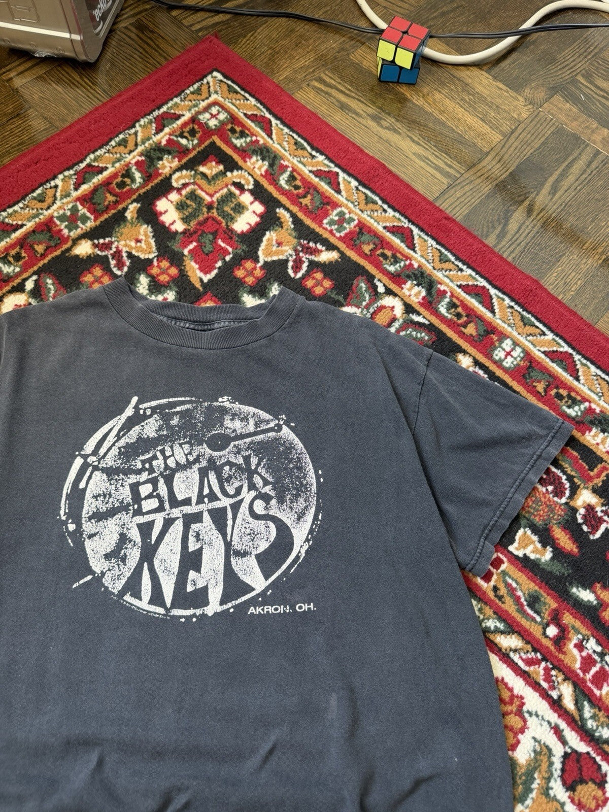 Vintage 2004 The Black Keys Akron Ohio The La’s Parody Band T Shirt Sz M Y2k